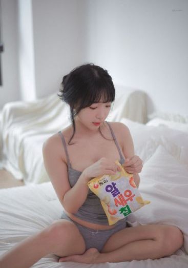 女人脱了精光让男人吃奶高清网站_4K电影免费在线