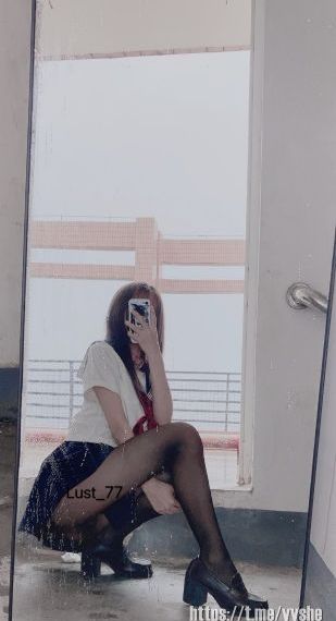 粉嫩在线_超清在线观看完整版