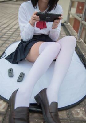 热久久伊人中文字幕无码_十万网红美女美酱