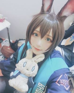 女领导的大乳中文字幕bd_蓝光迅雷电影在线
